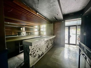 Local comercial en alquiler en Almagro en Madrid