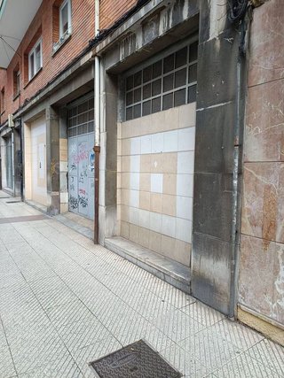 Local comercial en venta en La Ería - Masip en Oviedo