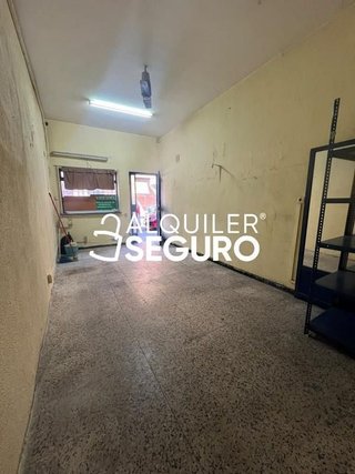 Local comercial en alquiler en Vista Alegre en Madrid