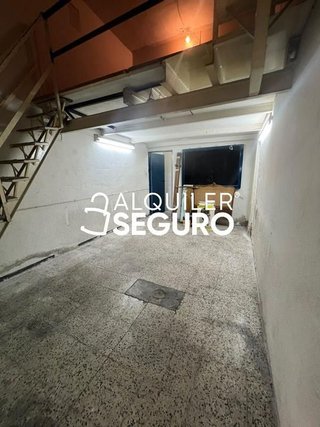 Local comercial en alquiler en Vista Alegre en Madrid