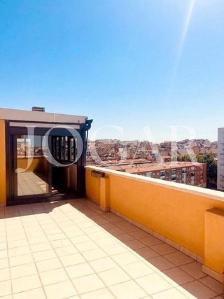 Ático en alquiler en Berruguete en Madrid