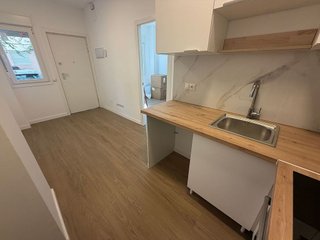 Local comercial en venta en Peñagrande en Madrid