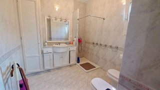 Casa adosada en venta en Castell (Es)