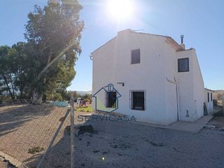 Chalet en venta en Hellín
