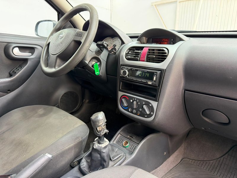 Opel Corsa 2006, foto 17