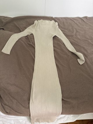Vestido beige de punto