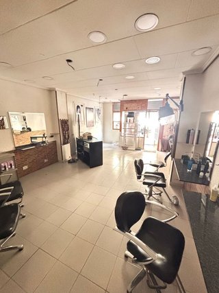 Local comercial en alquiler en Benicalap en Valencia