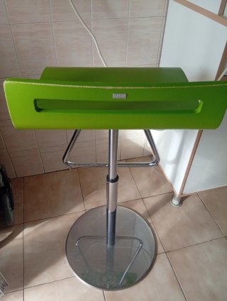 Taburete Sedus Verde y Plata
