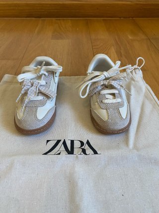 Zapatos niña Zara beige/blanco talla 22
