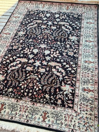 Alfombra Pakistaní Seda Negra y Rosa   185 x 120