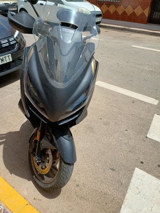 Zontes 350E Maxi-Scooter Negra/Gris