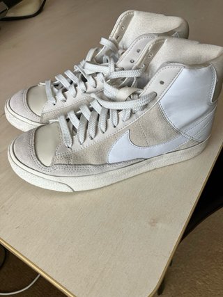 Zapatillas Nike Blazer Mid Beige/Blanco