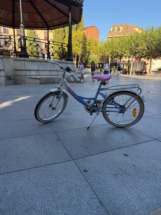 Bicicleta infantil Jumper azul y rosa