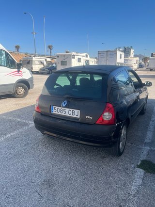 Renault Clio 2003
