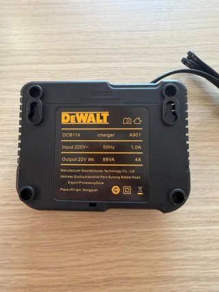 Cargador DeWalt DCB1104 12V/20V Li-Ion
