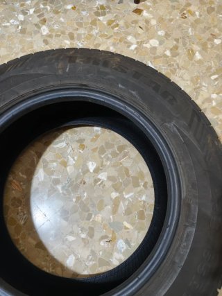 2 Neumáticos 235/65 R17 seminuevos