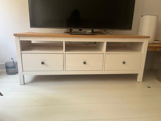 Mueble TV madera y blanco