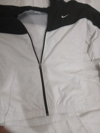 Sudadera Nike Negra y Blanca