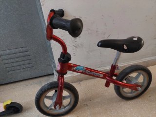 Bicicleta infantil roja