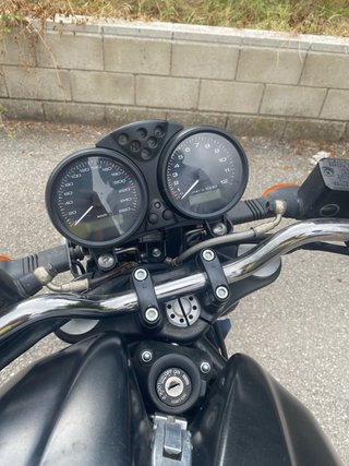 Ducati Monster 695 negra