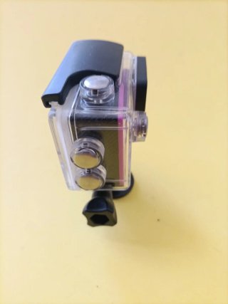 Cámara de video rosa y negra