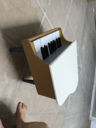 Precioso Piano pequeño para niños sin usar