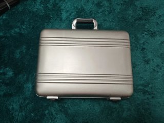 Maleta Vintage Aluminio Salvador Bachiller Plata