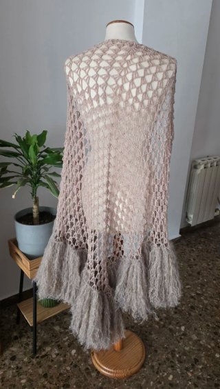 Chal de crochet con flecos