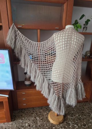 Chal de crochet con flecos