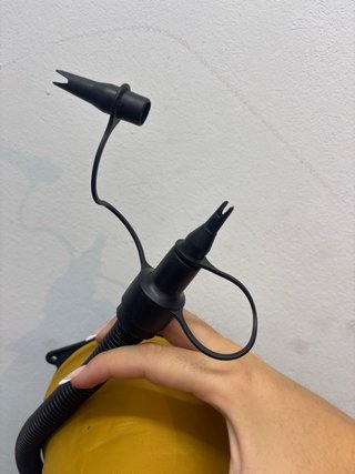 Inflador de pie amarillo
