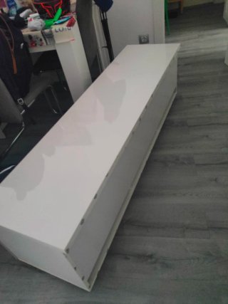 Mueble TV blanco y gris