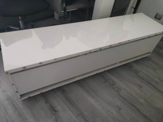 Mueble TV blanco y gris