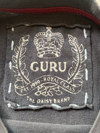 Camiseta GURU Hombre Manga Larga Gris