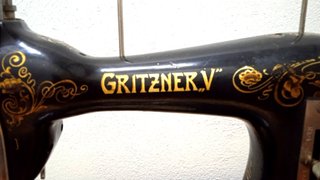 Máquina de coser Gritzner antigua