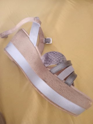 Sandalias Gadea Piel Beige y Plata