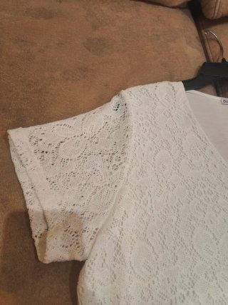 Camiseta blanca encaje.