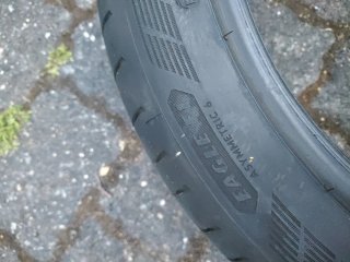 Neumático Goodyear Asymmetric 6 235/45/17