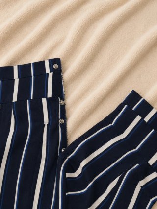 Stradivarius pantalón ancho de rayas