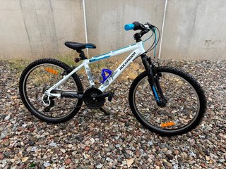 Bicicleta Rockrider Blanca y Azul