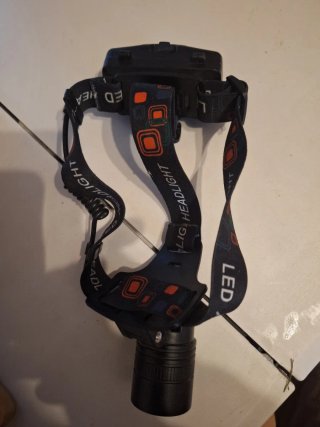 Linterna frontal LED
