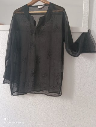 Blusa playera negra bordada Talla XL