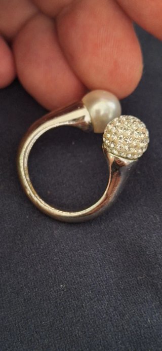 Anello bigiotteria perla e strass