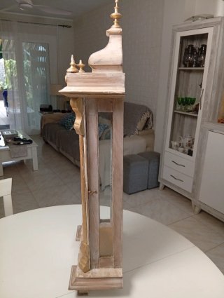Capilla de madera decapada