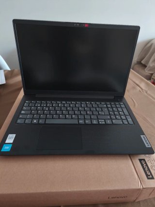 Portátil Lenovo Nuevo Negro