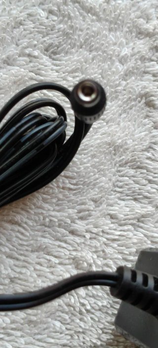 Adaptador de corriente negro