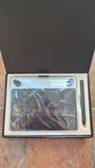 Tableta Gráfica Wacom Intuos Draw (CTL-490)