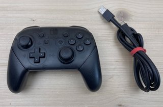 Nintendo Switch 2 + Pro Controller 1 y 2