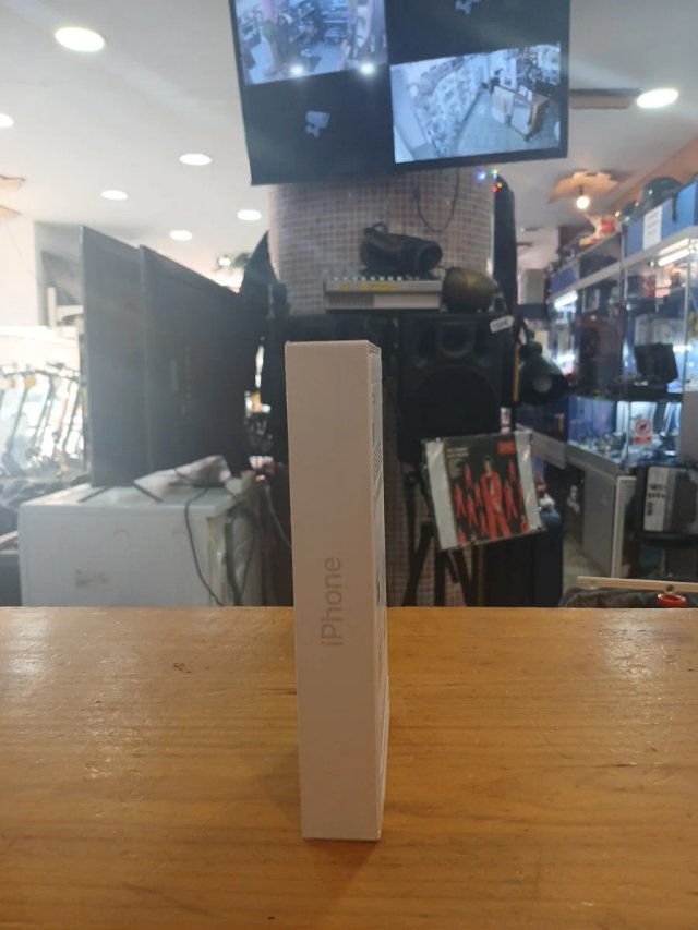 iPhone 17