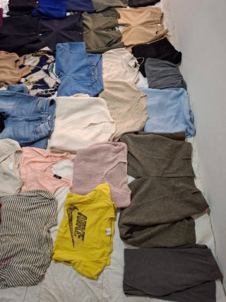 Lote 40 prendas de mujer