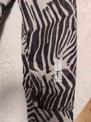 Chaqueta Boriken Zebra Talla L Mujer 10€